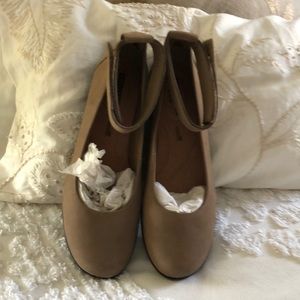 New Clark’s flats with ankle straps